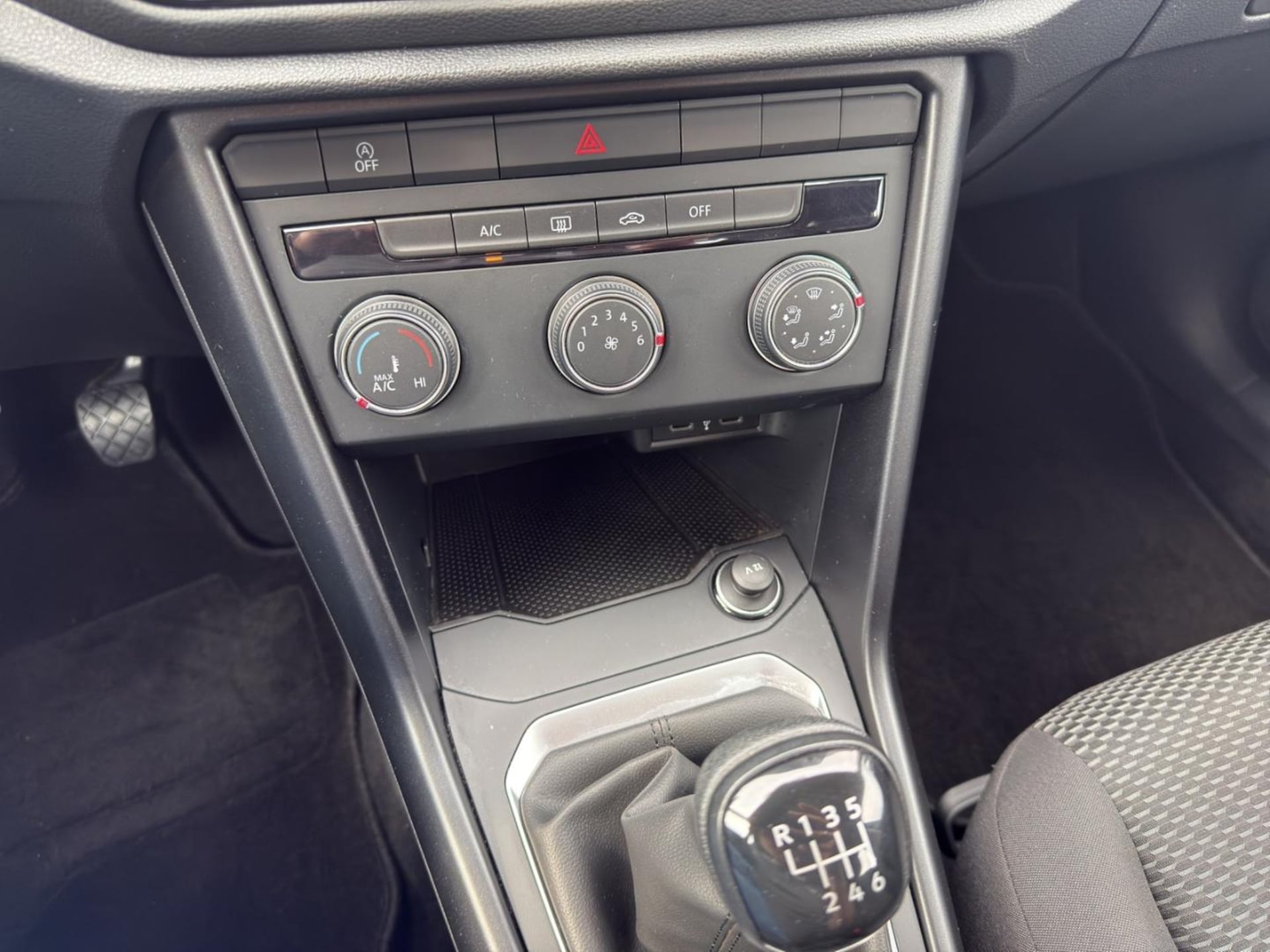 Volkswagen T-Roc Basis-Modell