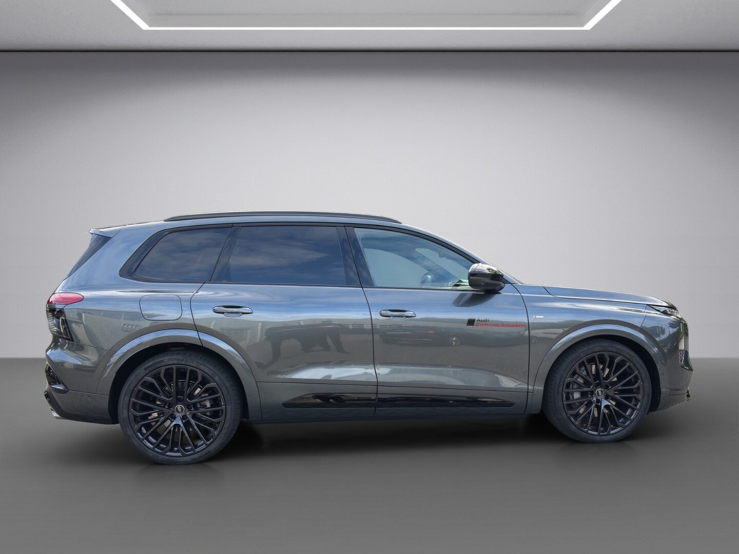 Bild über Audi Q7 SUV TDI quattro 220 kW tiptronic - für weitere Informationen kontaktieren Sie den Audi Partner