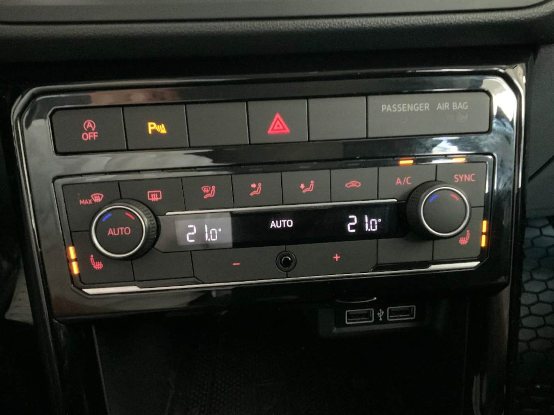 Volkswagen T-Cross United