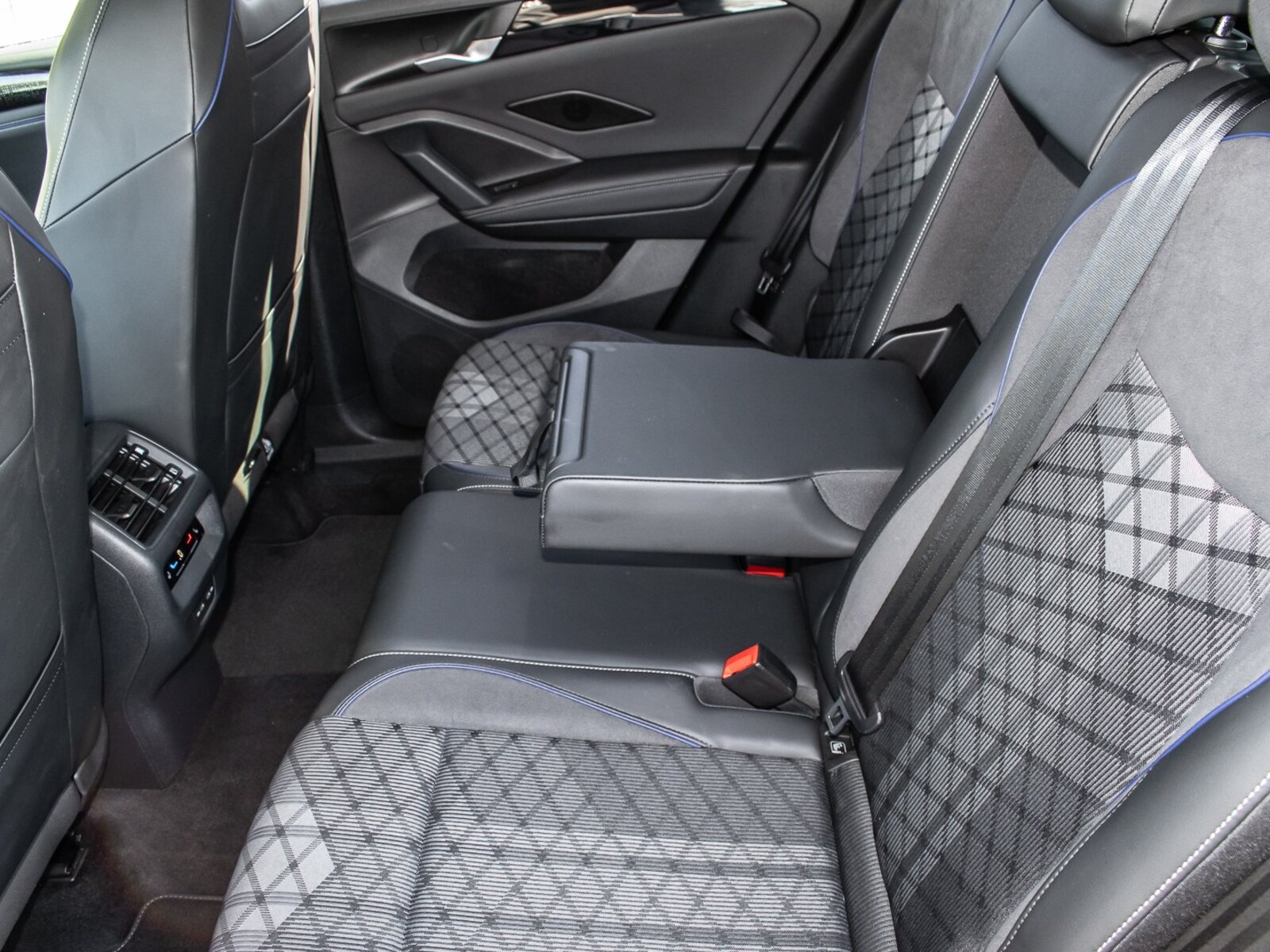 Volkswagen Tiguan – Bild 25