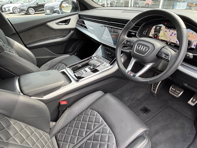 Audi Q8 55 TFSI quattro S line 250(340) kW(PS) tiptronic for more details contact your dealer