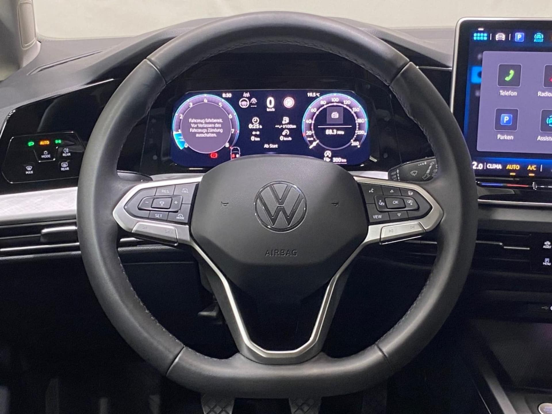 Volkswagen Golf Variant Life