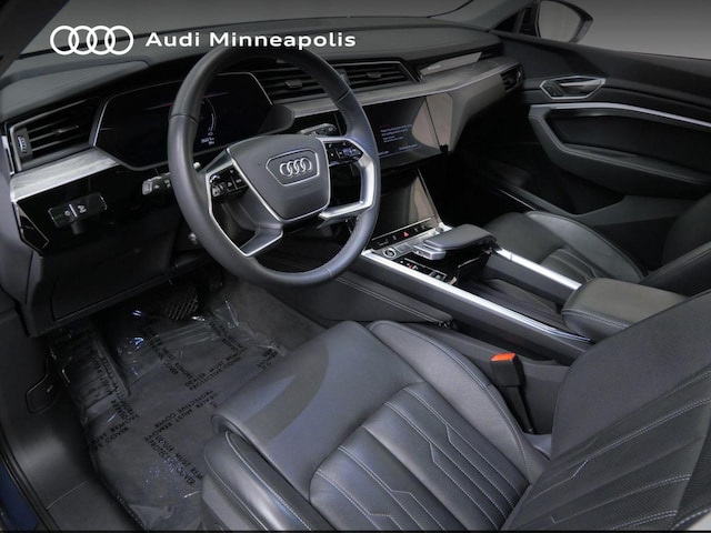 2024 Audi Q8 e-tron