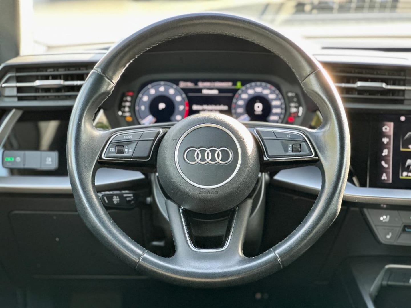Bild über Audi A3 Sportback advanced 30 TFSI S tronic - für weitere Informationen kontaktieren Sie den Audi Partner