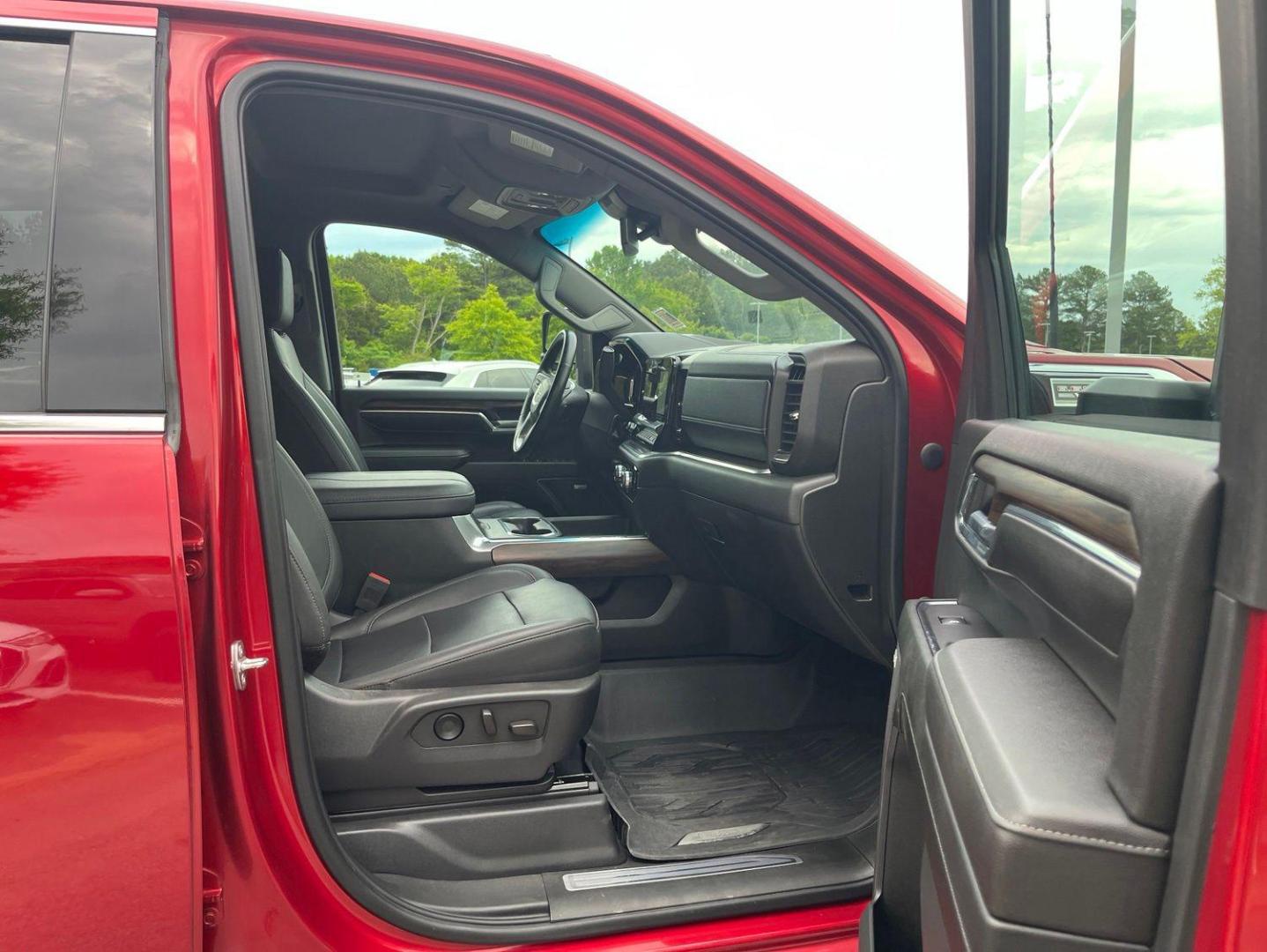 2024 GMC Sierra 2500HD SLT - Photo 37