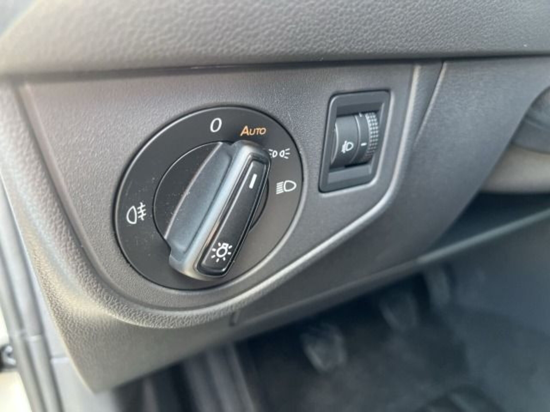 Volkswagen Polo Basis-Modell