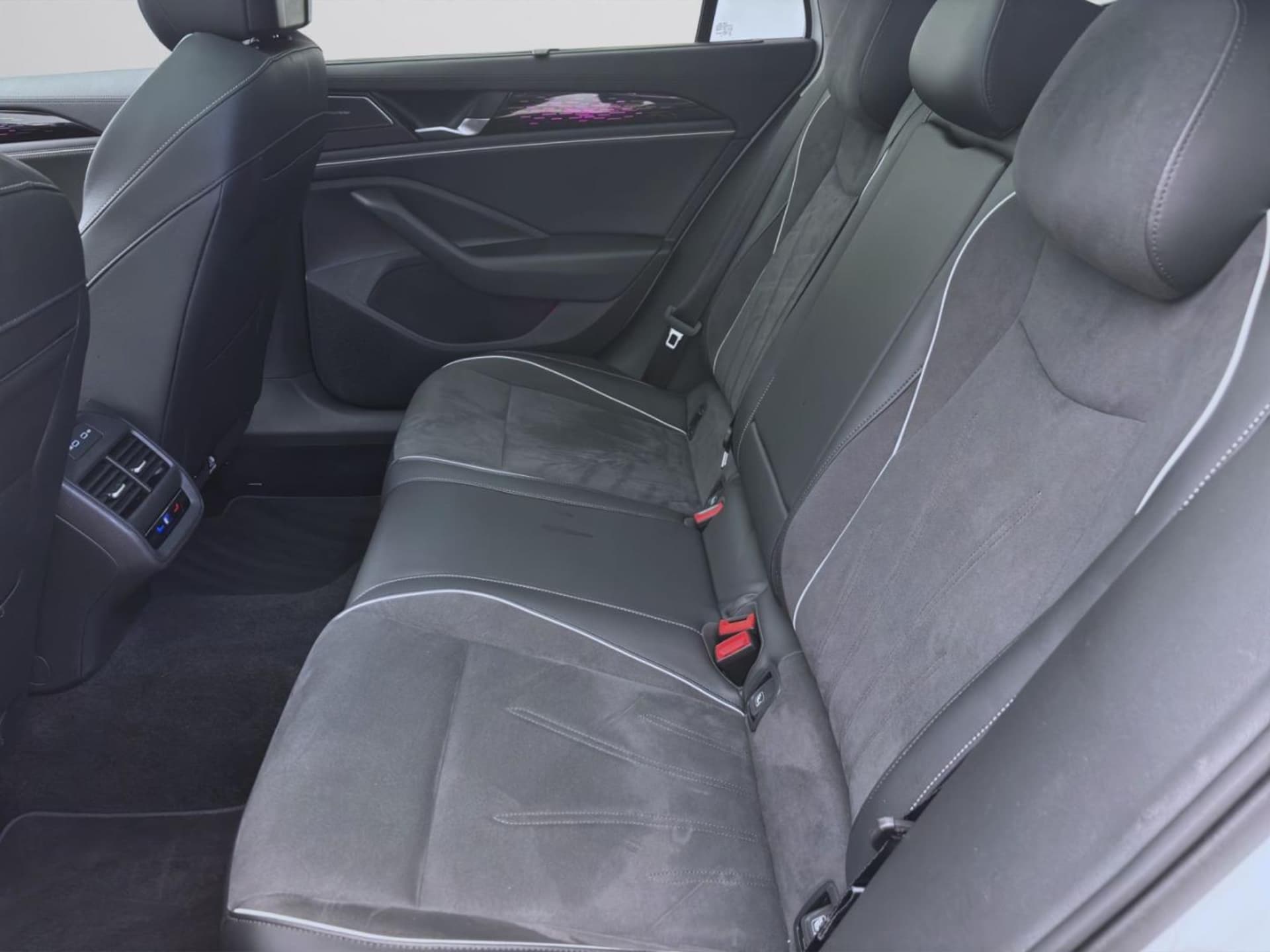 Volkswagen Passat Elegance