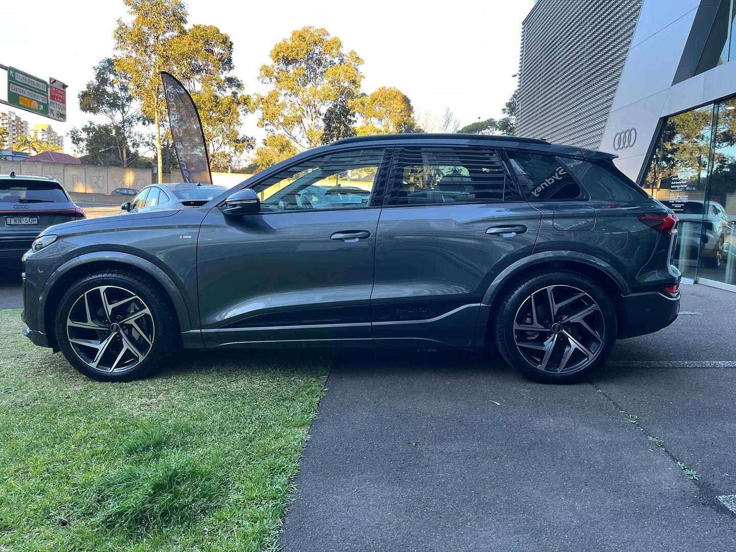 Image about Audi Q6 SUV e-tron e-tron performance