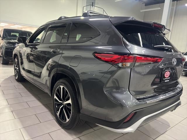 Used 2022 Toyota Highlander XSE with VIN 5TDLZRBH2NS222280 for sale in Secaucus, NJ