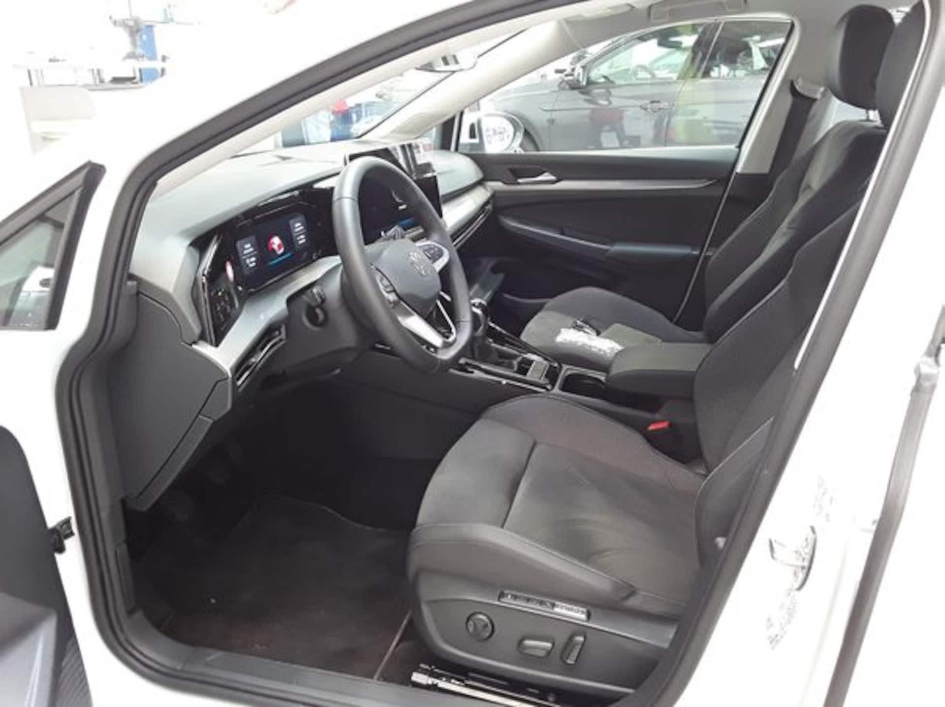 Volkswagen Golf Style