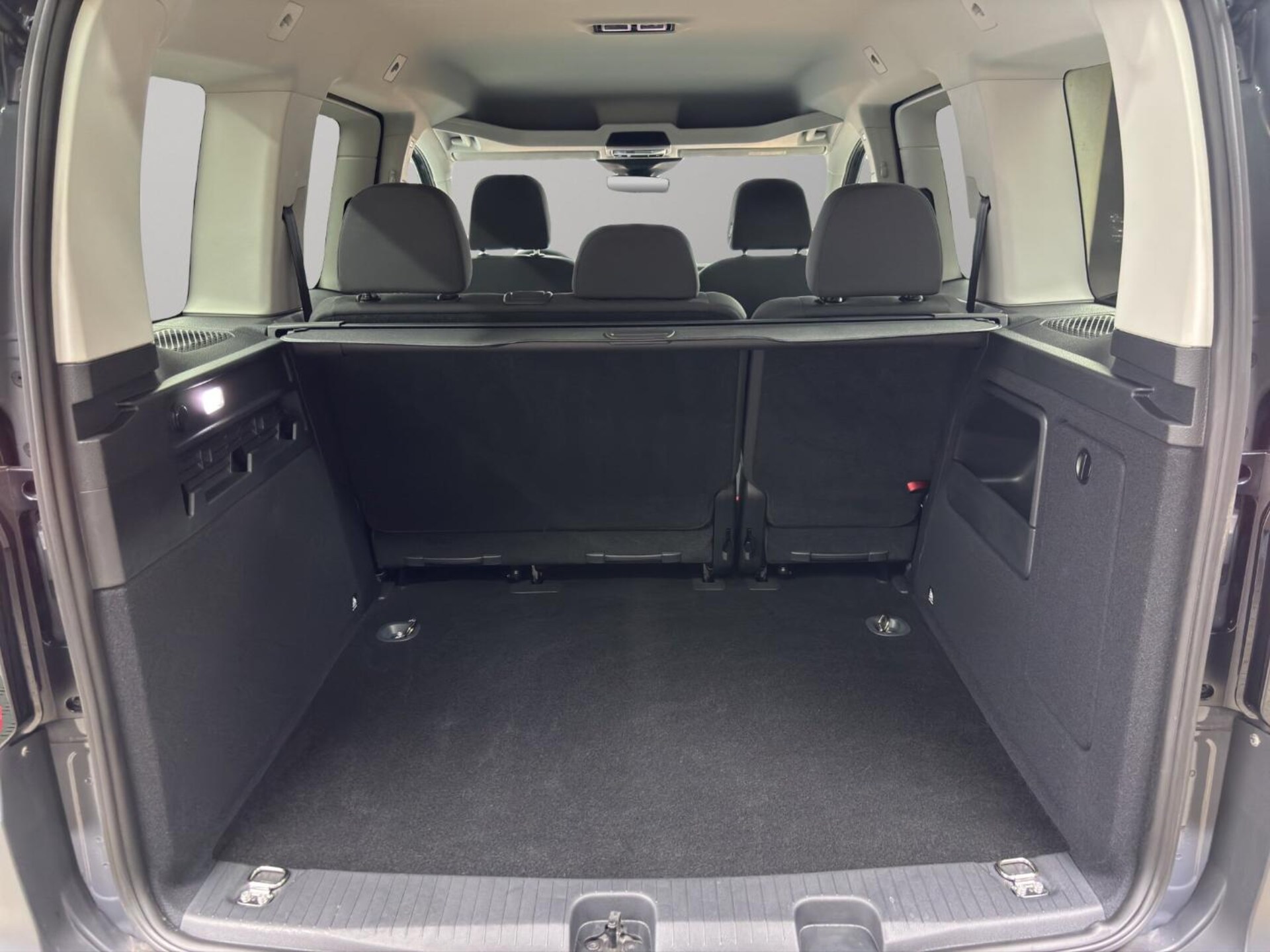 Volkswagen Caddy Basis-Modell