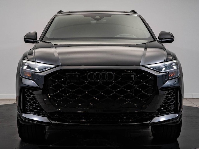2025 Audi RS Q8 SUV performance