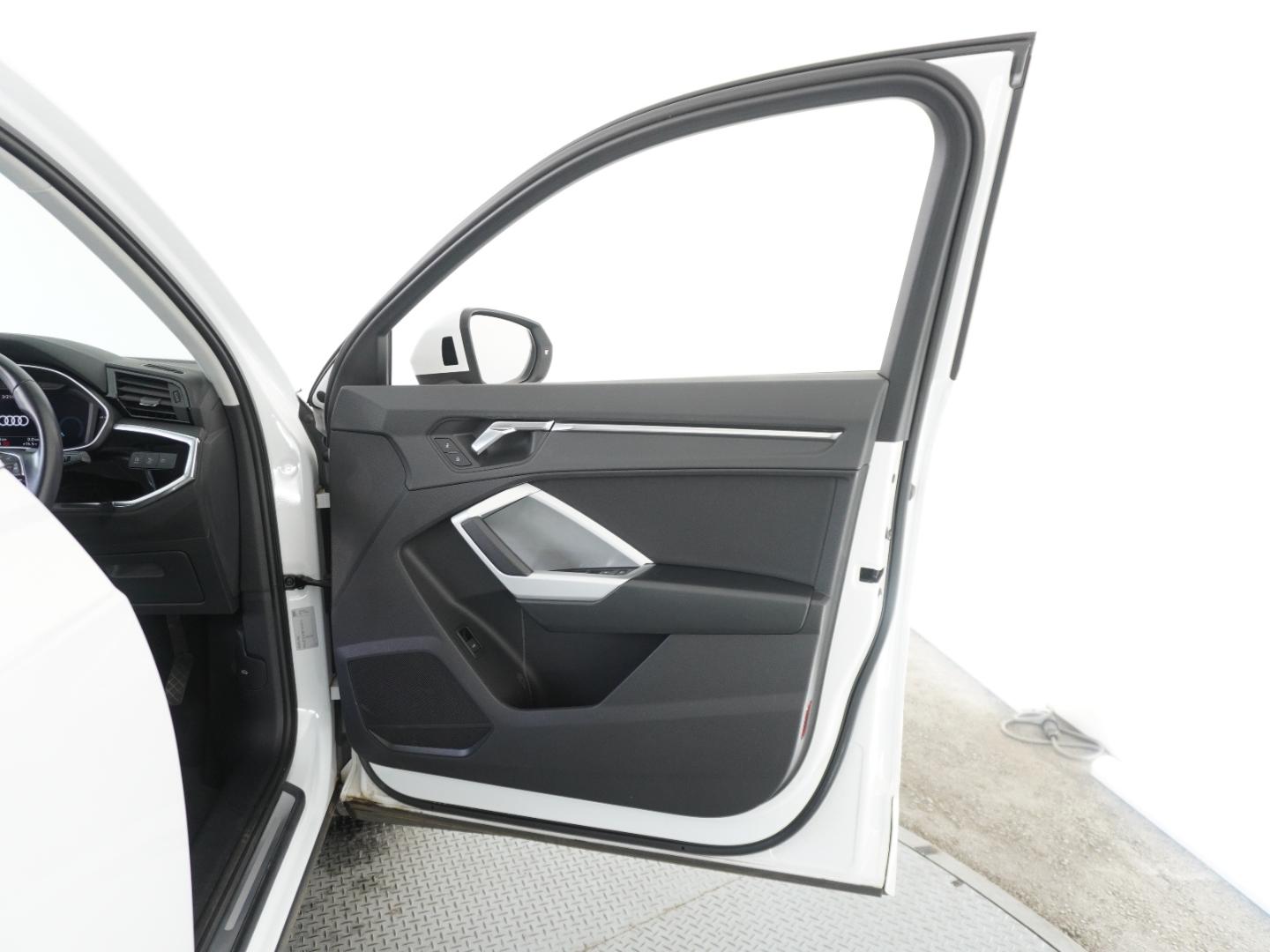 Audi Q3 35 TFSI 110(150) kW(PS) S tronic for more details contact your dealer