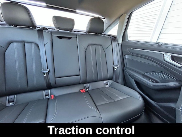 2026 Audi A6 Premium Plus - Photo 14