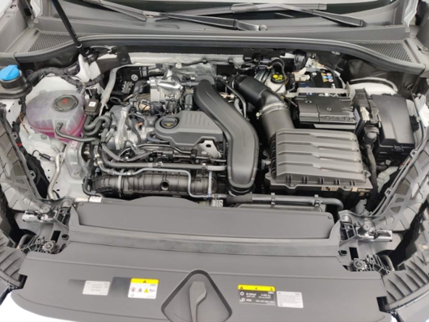 Bild über Audi Q3 SUV TFSI 110 kW S tronic - für weitere Informationen kontaktieren Sie den Audi Partner
