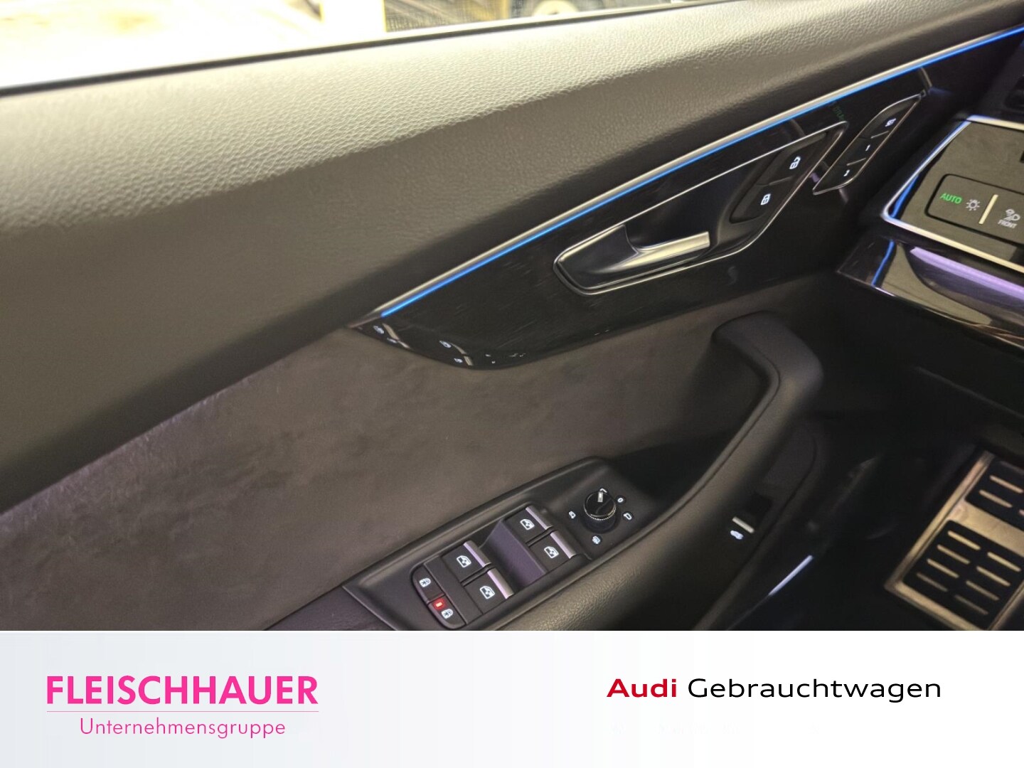 Image about Audi SQ8 TFSI quattro tiptronic