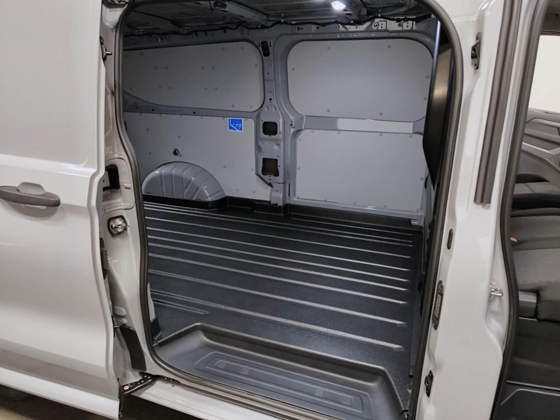 Volkswagen Transporter Kasten langer Radstand