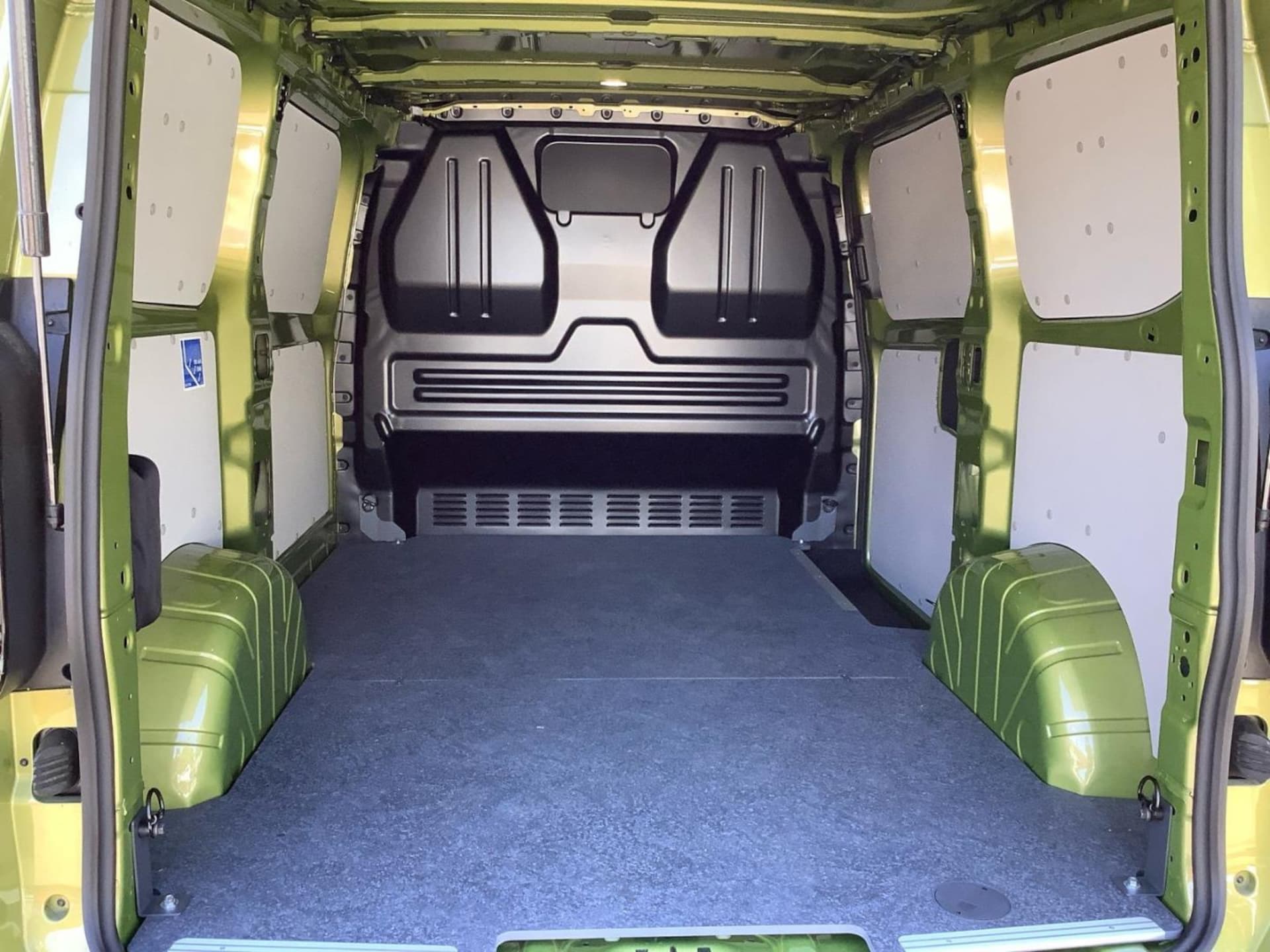Volkswagen Transporter Kasten kurzer Radstand