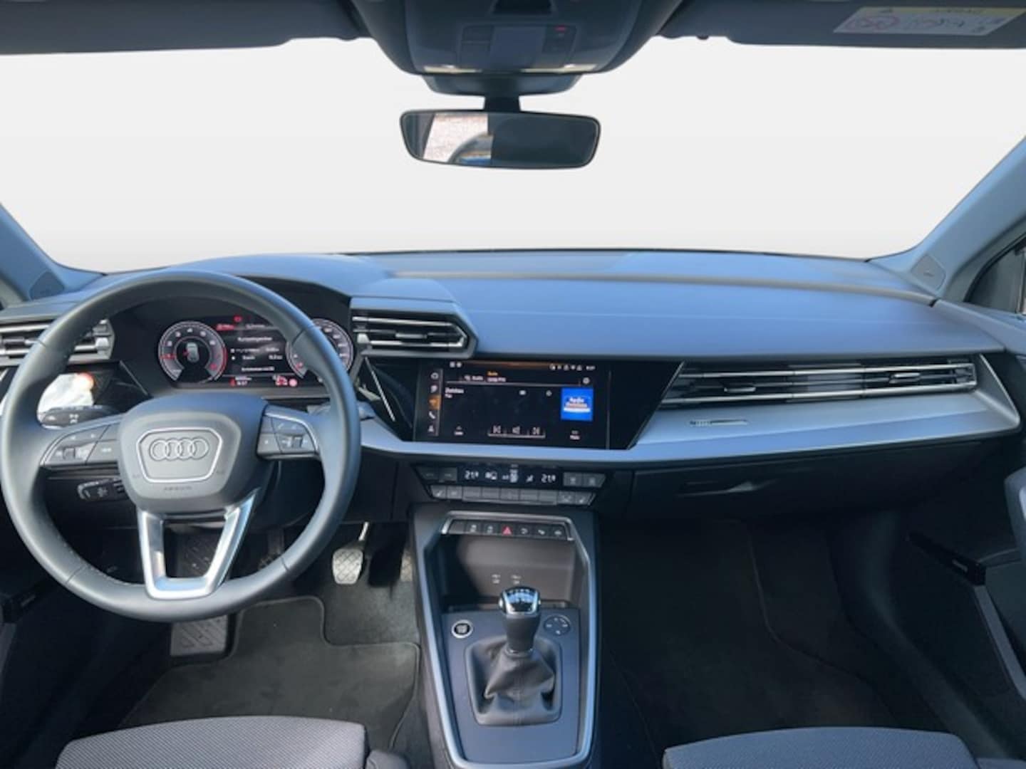 Bild über Audi A3 Sportback S line 30 TFSI Schaltgetriebe - für weitere Informationen kontaktieren Sie den Audi Partner