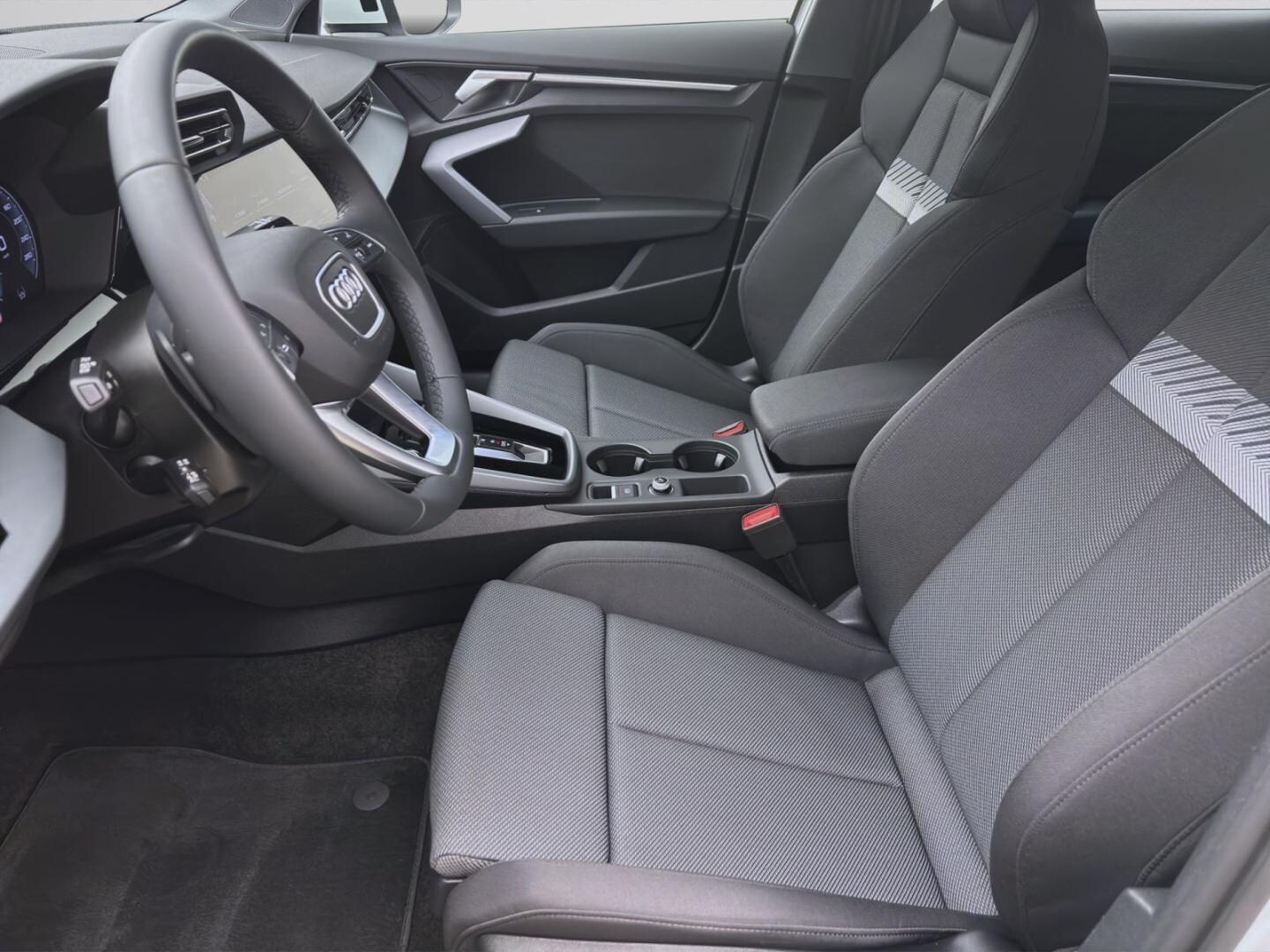 Bild über Audi A3 Sportback 35 TDI S tronic - für weitere Informationen kontaktieren Sie den Audi Partner