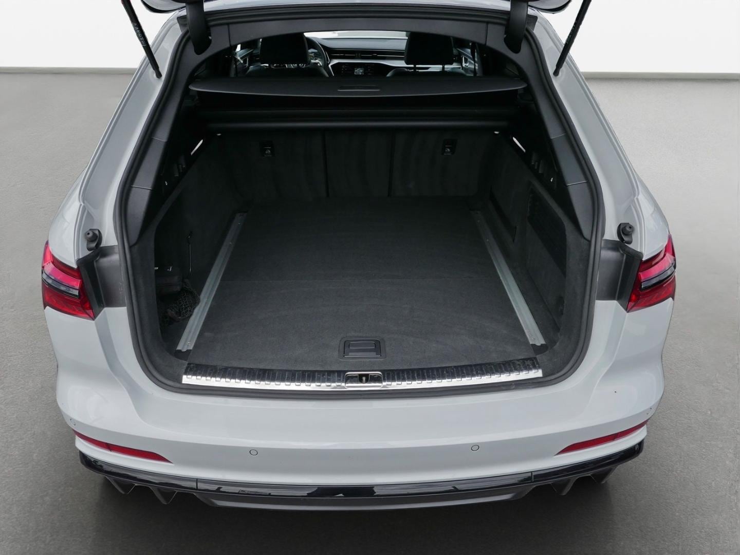 Bild über Audi S6 Avant TDI quattro tiptronic - für weitere Informationen kontaktieren Sie den Audi Partner