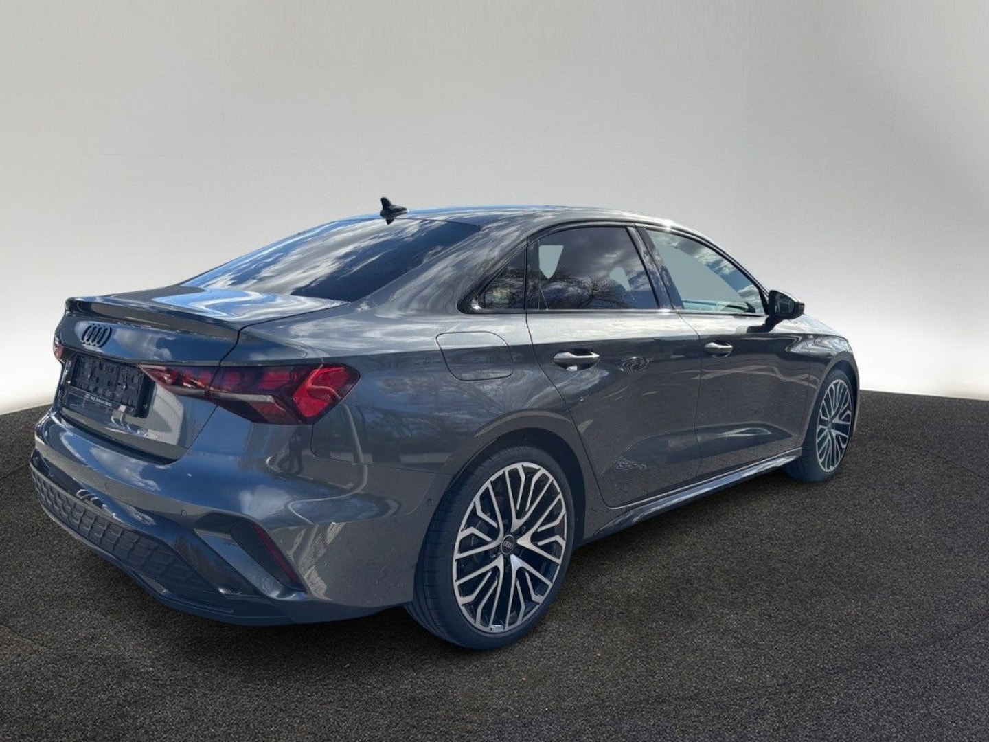 Bild über Audi A3 Limousine TFSI 110 kW S tronic - für weitere Informationen kontaktieren Sie den Audi Partner