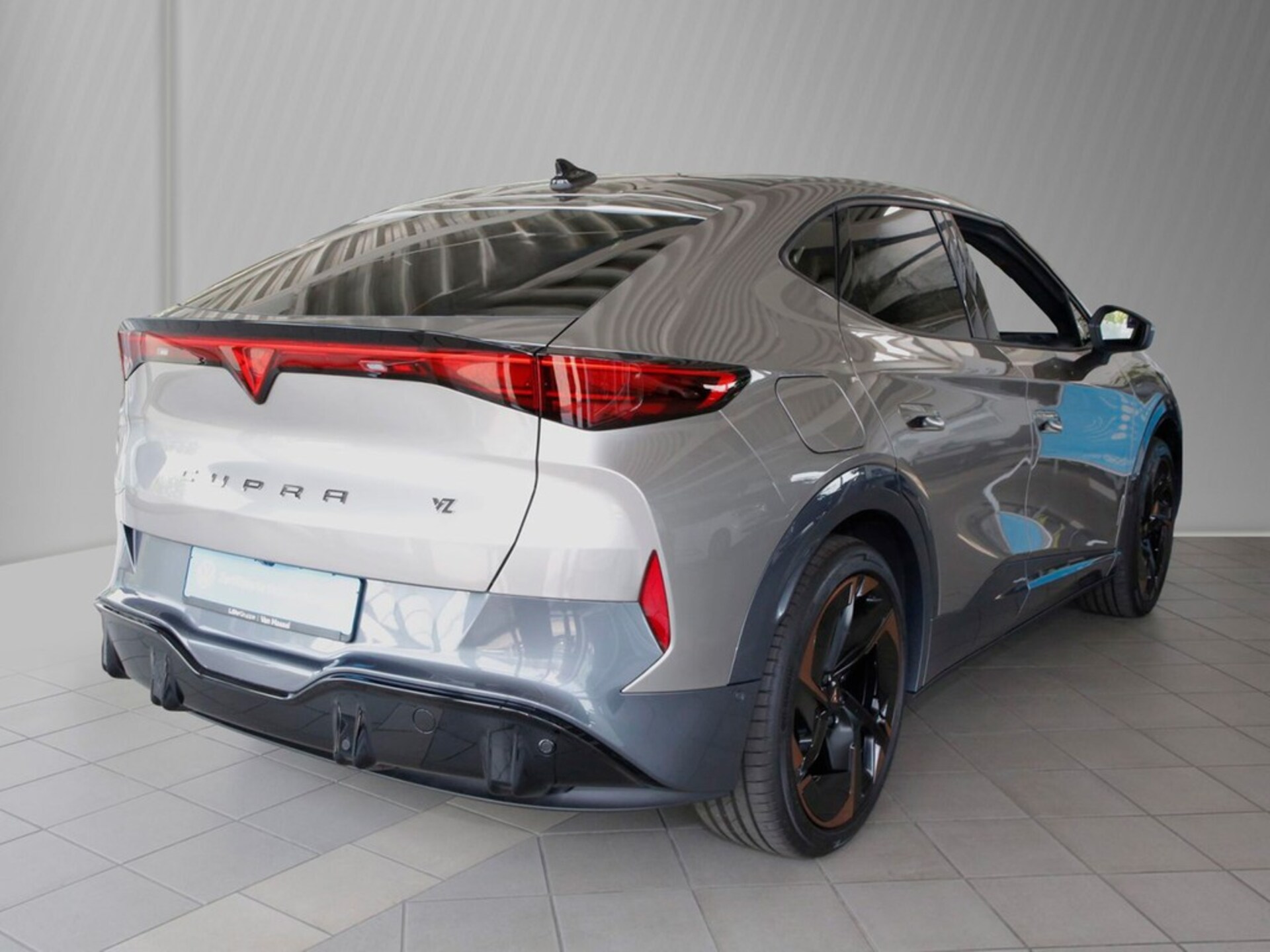 CUPRA Tavascan VZ