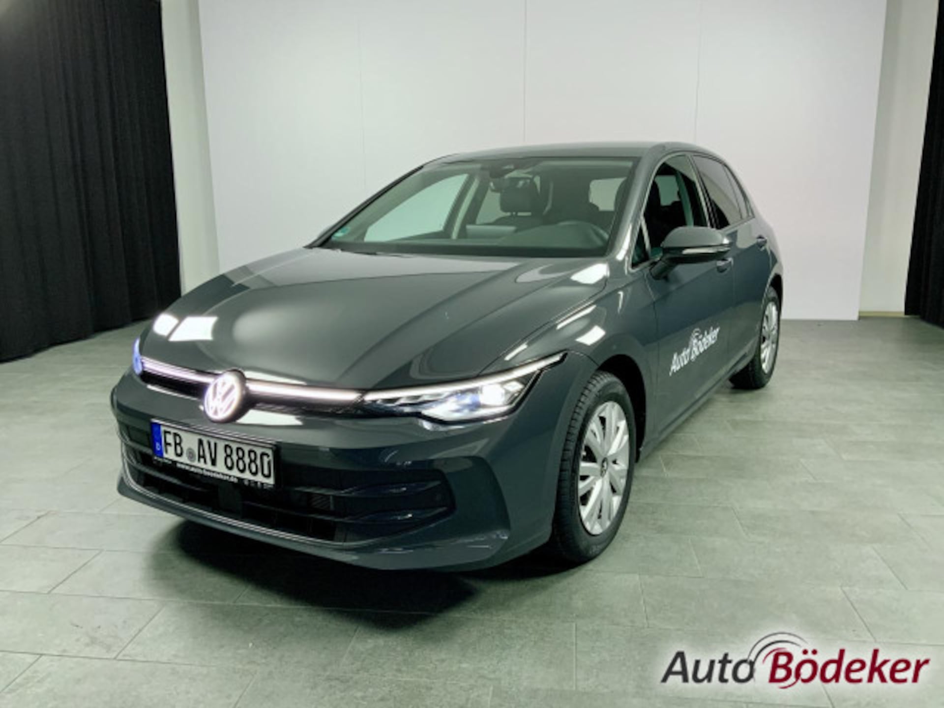 Volkswagen Golf Life