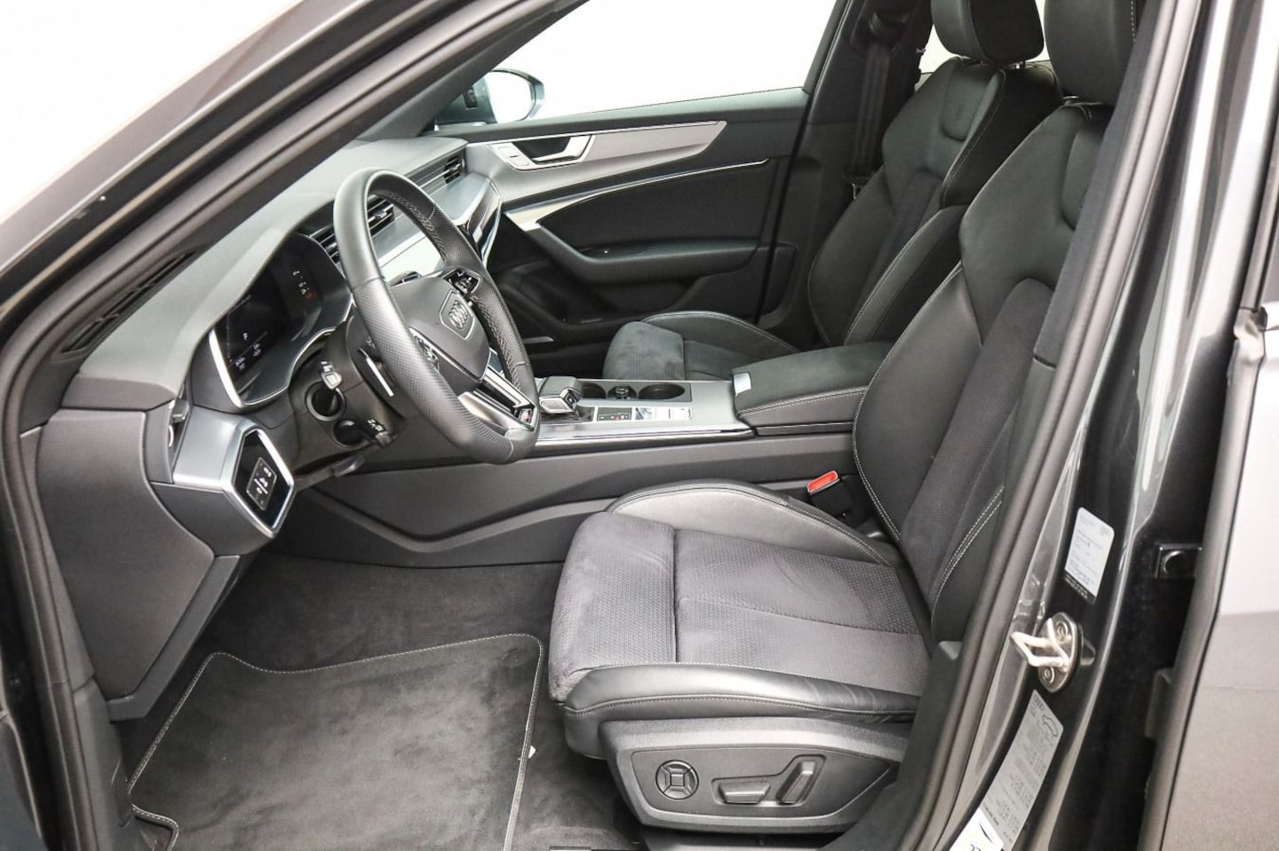 Bild über Audi A6 Avant sport 40 TDI quattro S tronic - für weitere Informationen kontaktieren Sie den Audi Partner