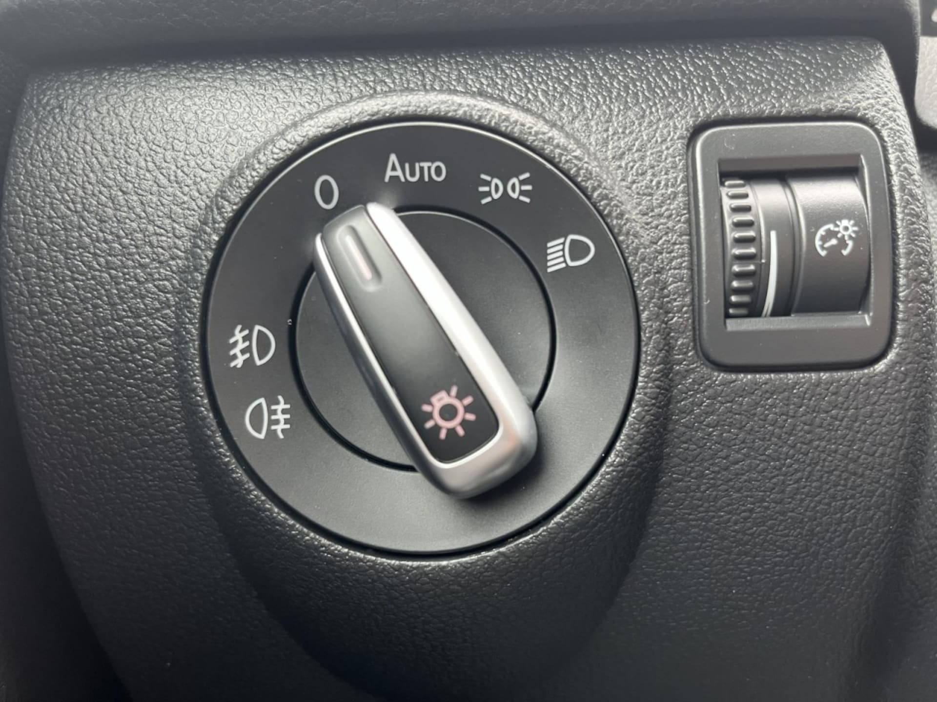 Volkswagen Tiguan LOUNGE Sport & Style