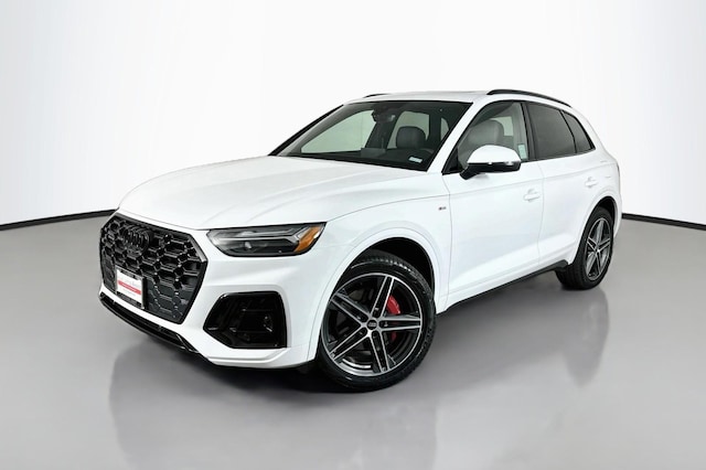Photo of 2024 Audi Q5 TFSI e