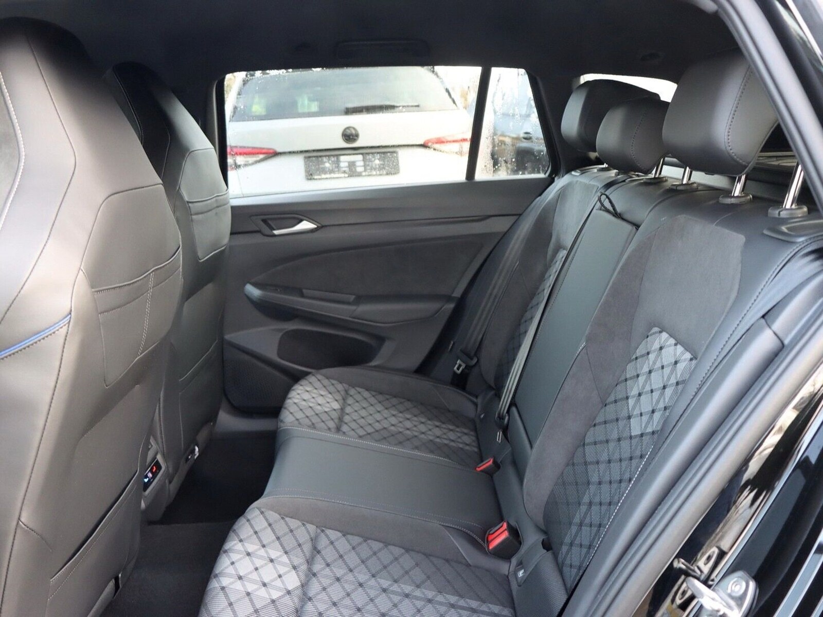 Volkswagen Golf Variant – Bild 6