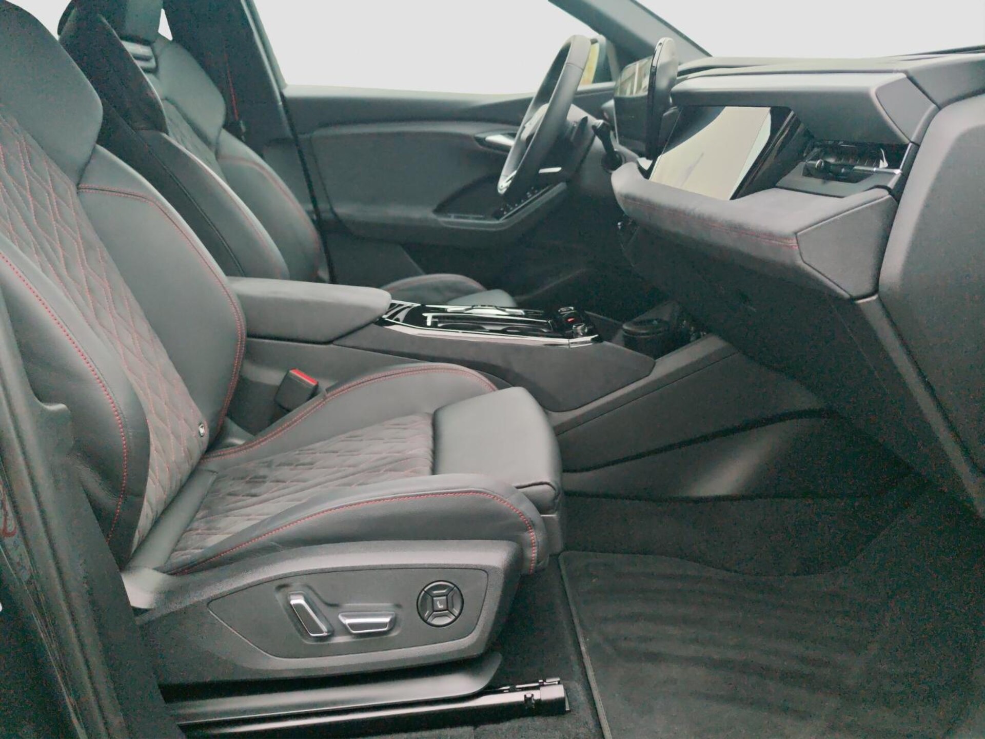 Audi Q6 SUV e-tron