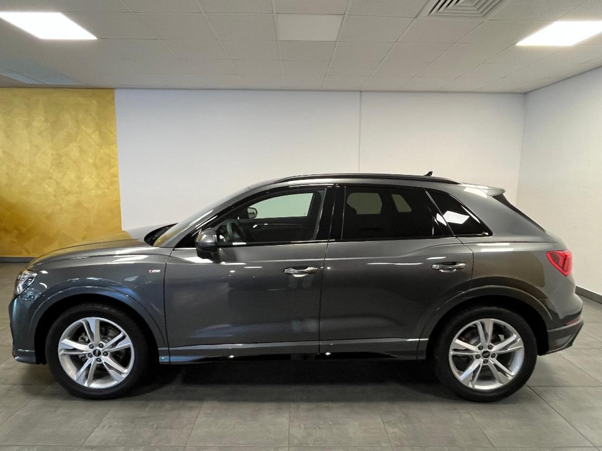 Audi Q3 SUV S line