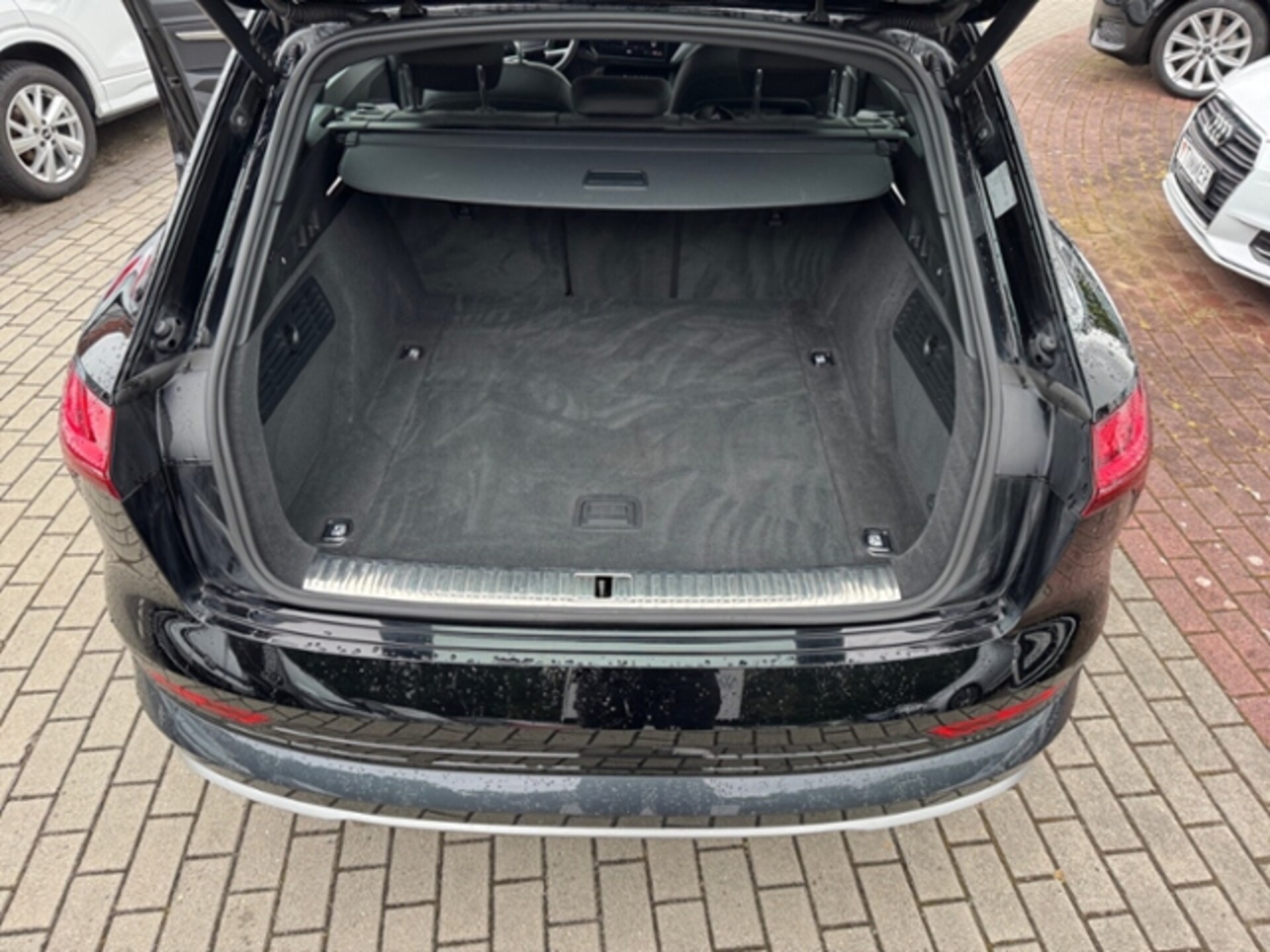 Audi e-tron advanced