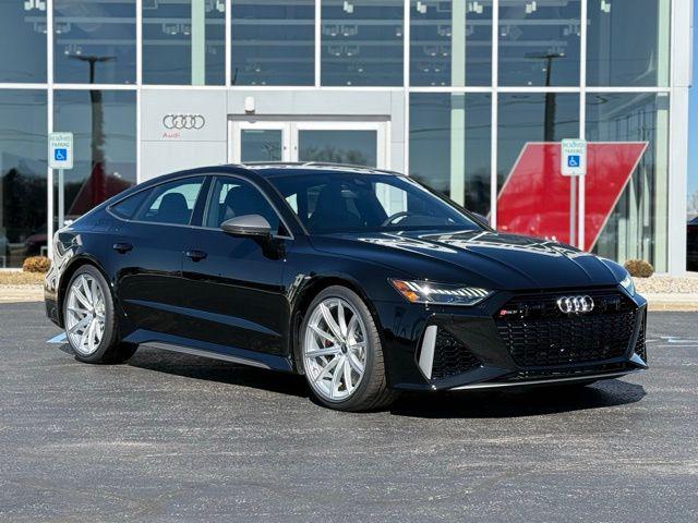 2025 Audi RS7 Performance's photo