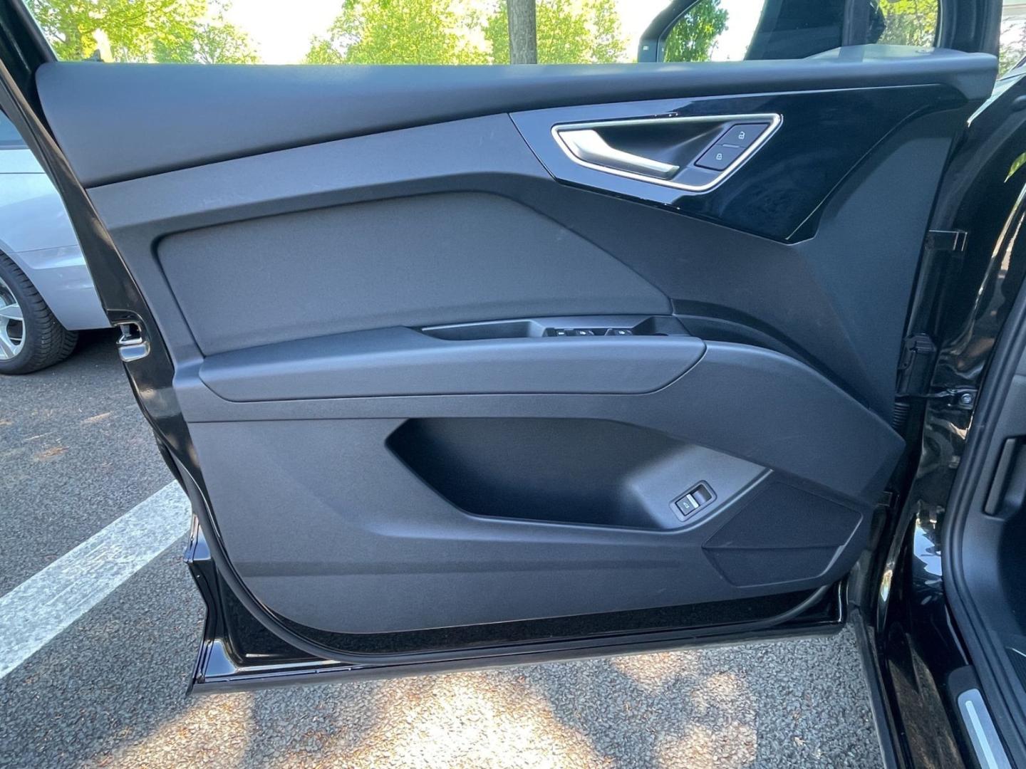 Image about Audi Q4 e-tron 40 e-tron