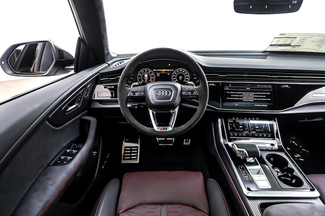 2026 Audi RS Q8 SUV performance