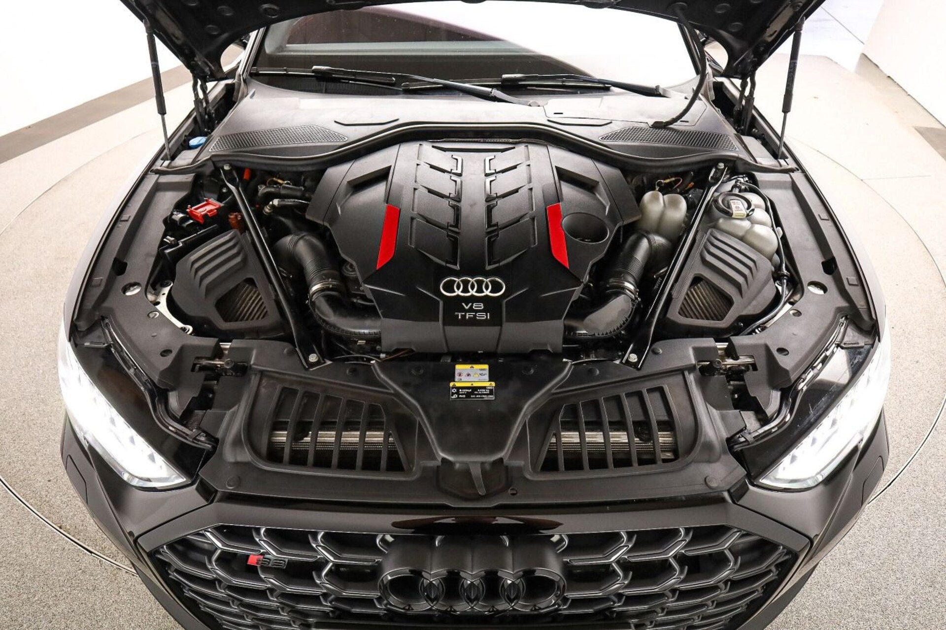 Audi S8