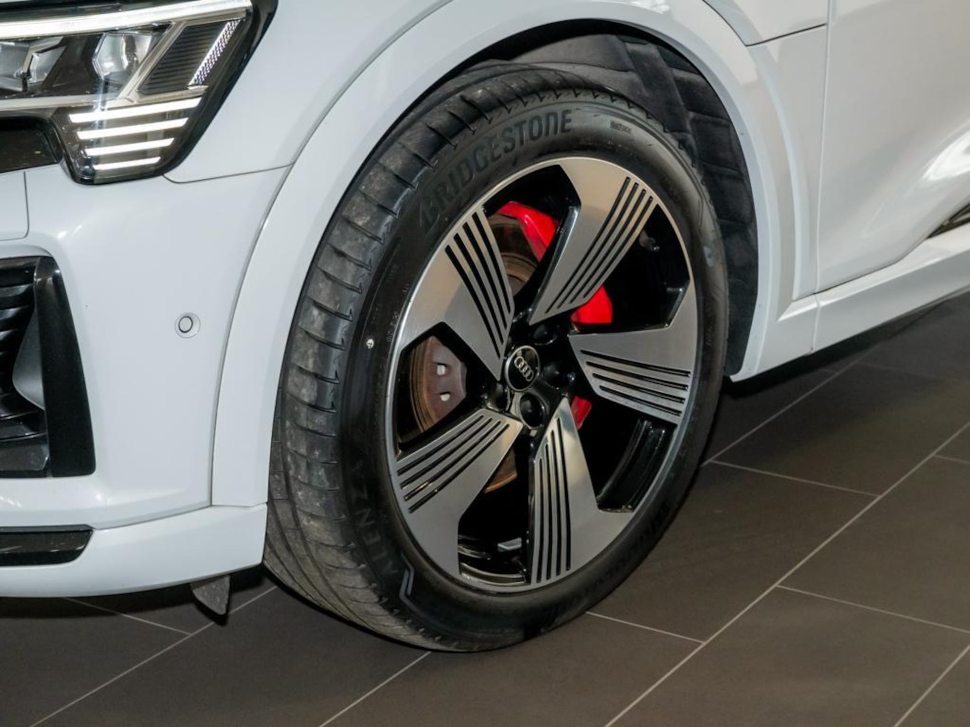 Audi Q8 e-tron S line