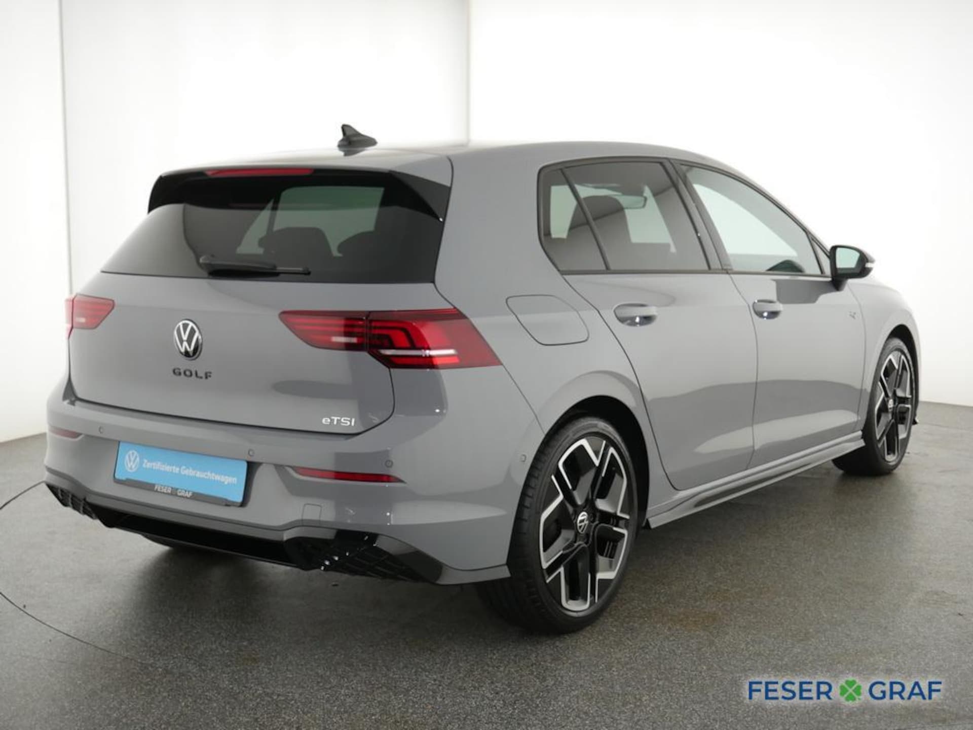 Volkswagen Golf R-Line