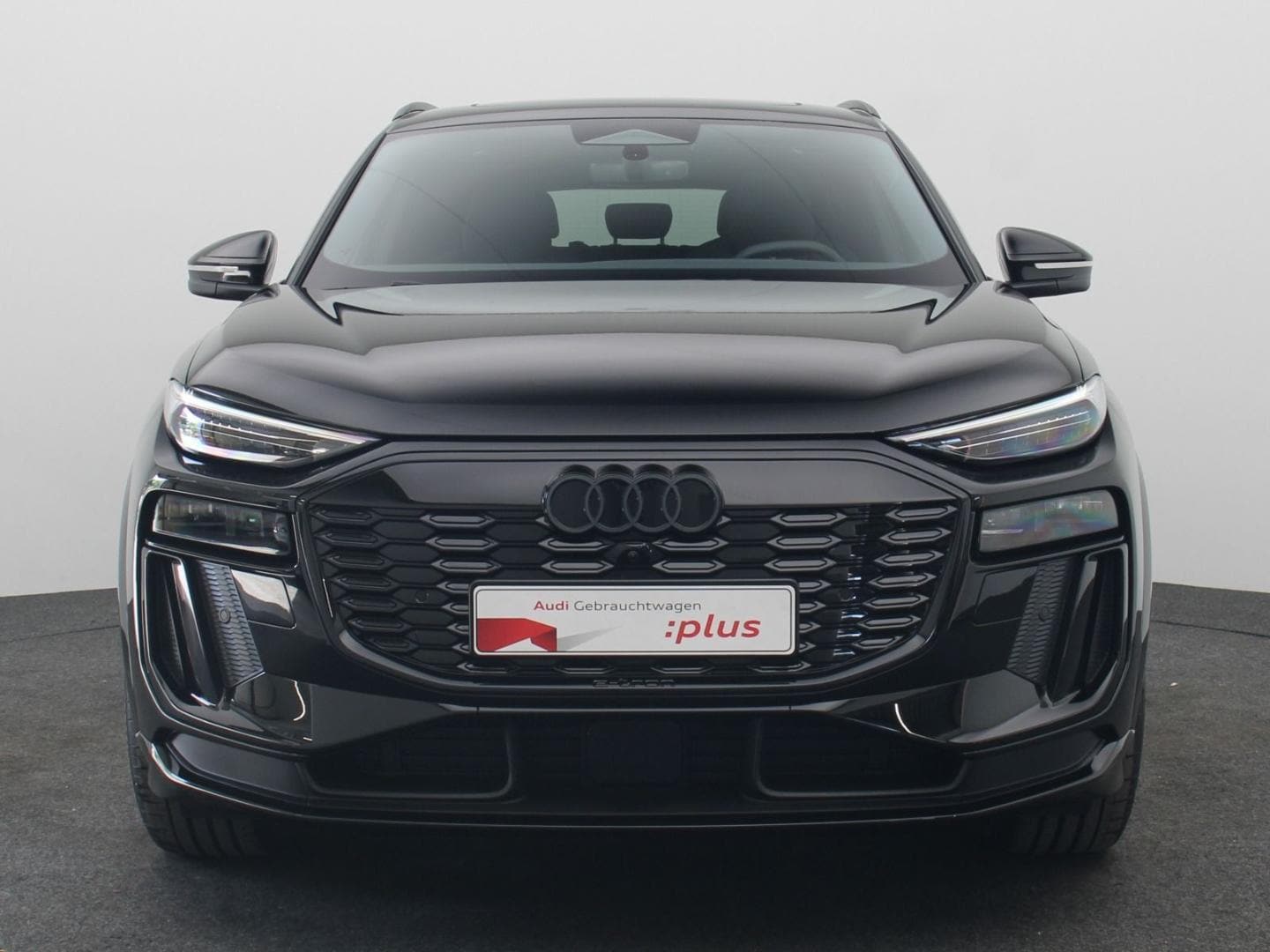 Bild über Audi Q6 SUV e-tron S line business e-tron quattro 315 kW - für weitere Informationen kontaktieren Sie den Audi Partner
