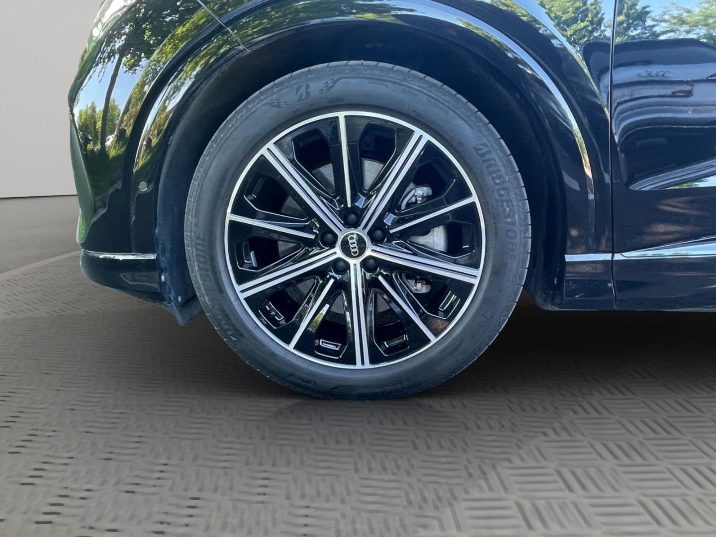 Image about Audi Q4 e-tron 40 e-tron