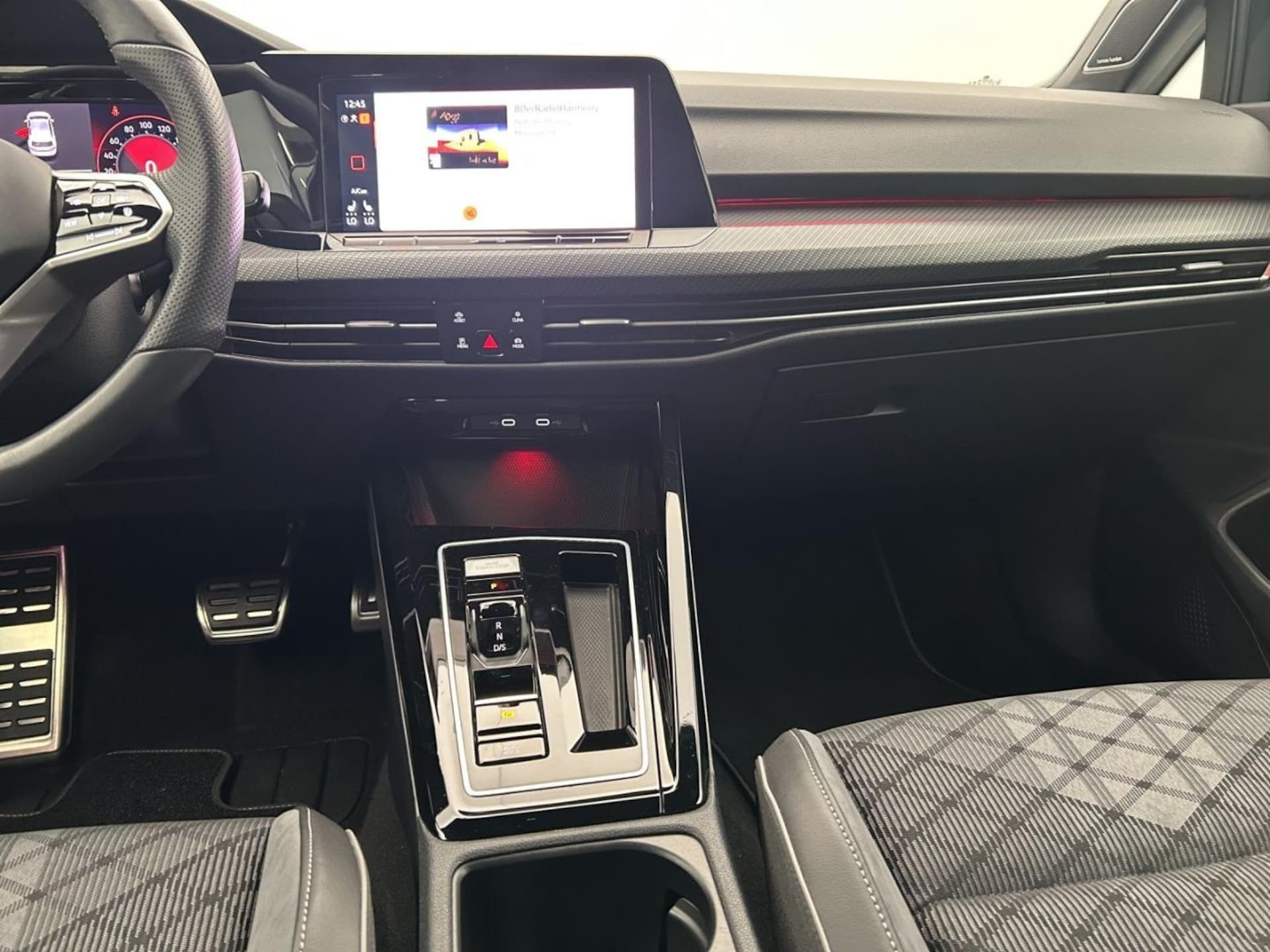 Volkswagen Golf R-Line