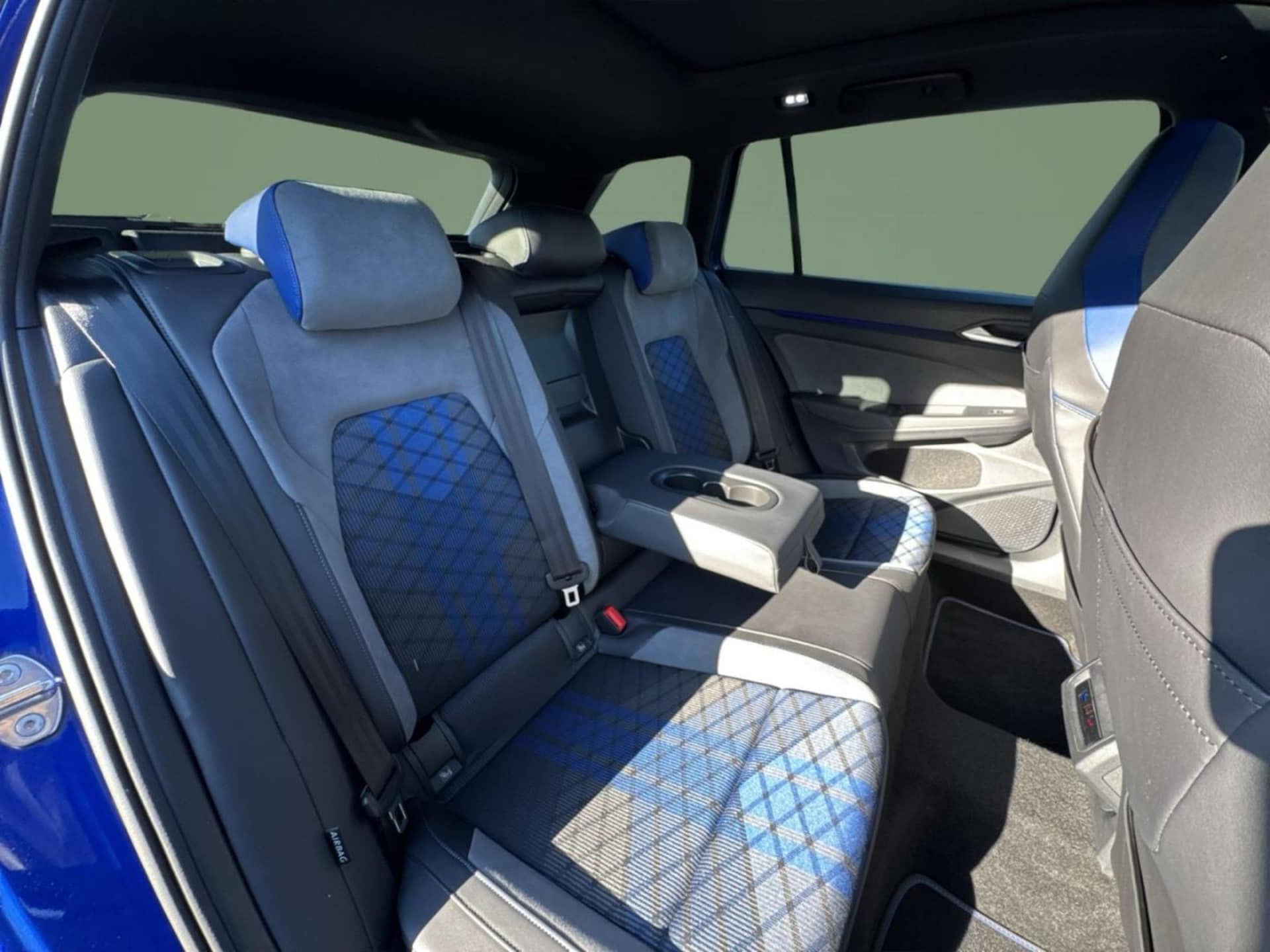 Volkswagen Golf Variant R