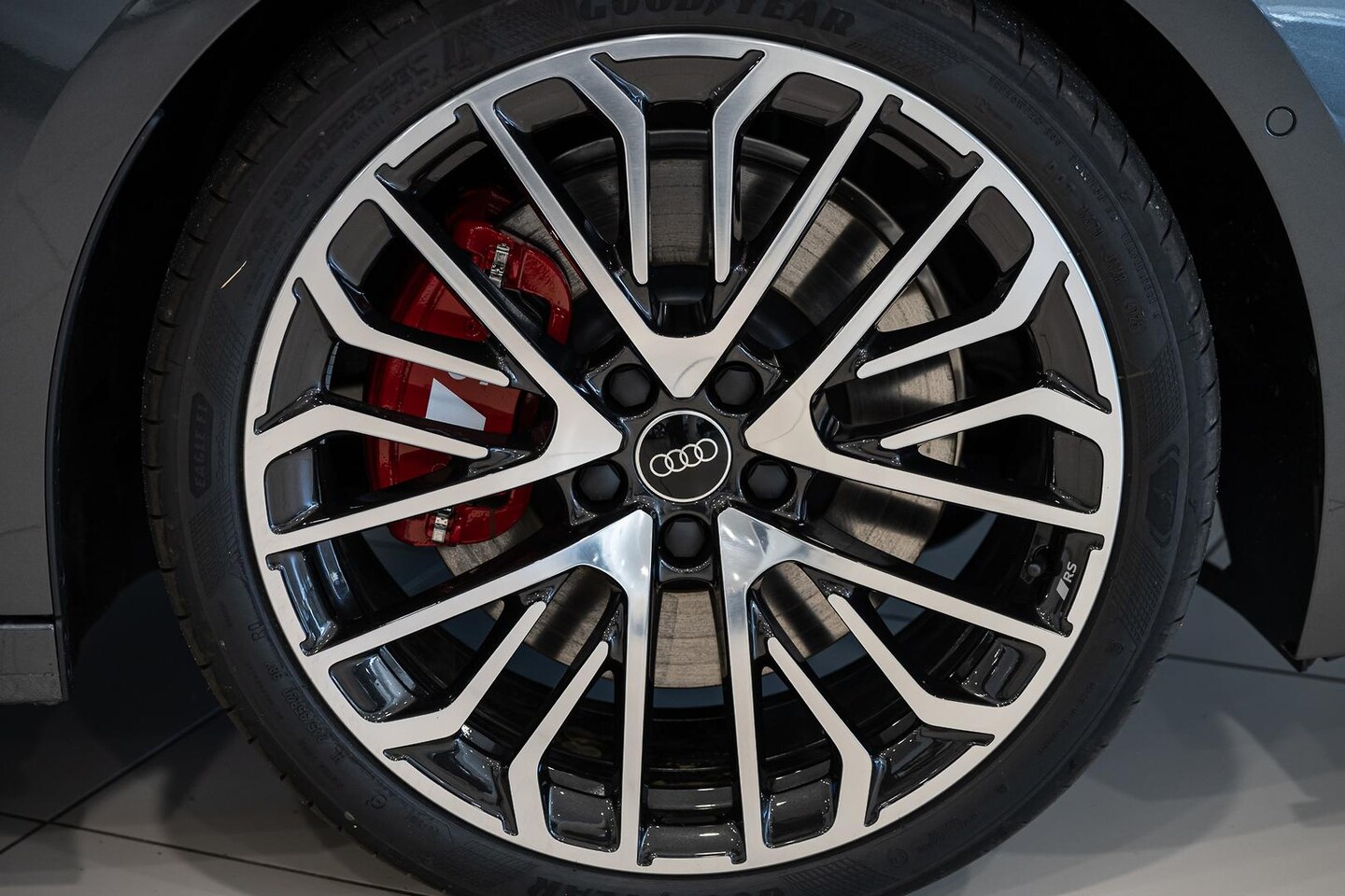 Image about Audi S5 Avant TFSI quattro 270 kW S tronic