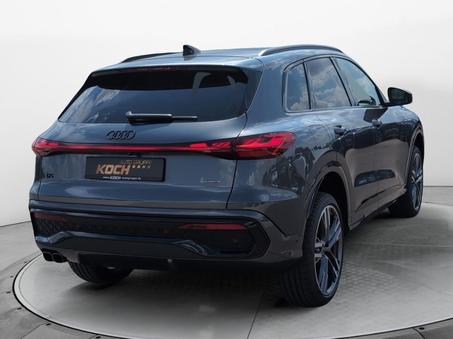 Bild über Audi Q5 SUV TDI quattro 220 kW S tronic - für weitere Informationen kontaktieren Sie den Audi Partner