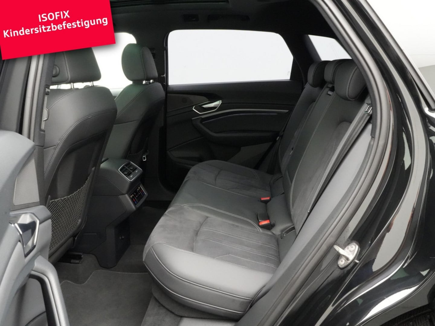 Bild über Audi Q8 e-tron S line 50 e-tron quattro - für weitere Informationen kontaktieren Sie den Audi Partner
