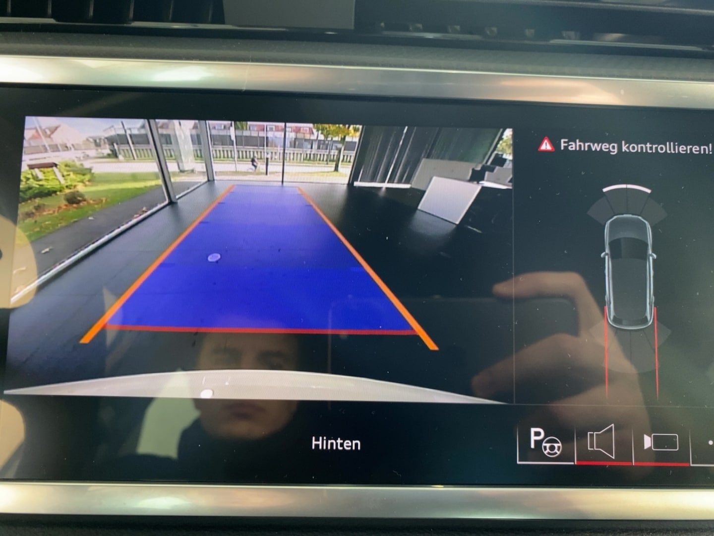 Bild über Audi Q3 TFSI 110 kW S tronic - für weitere Informationen kontaktieren Sie den Audi Partner