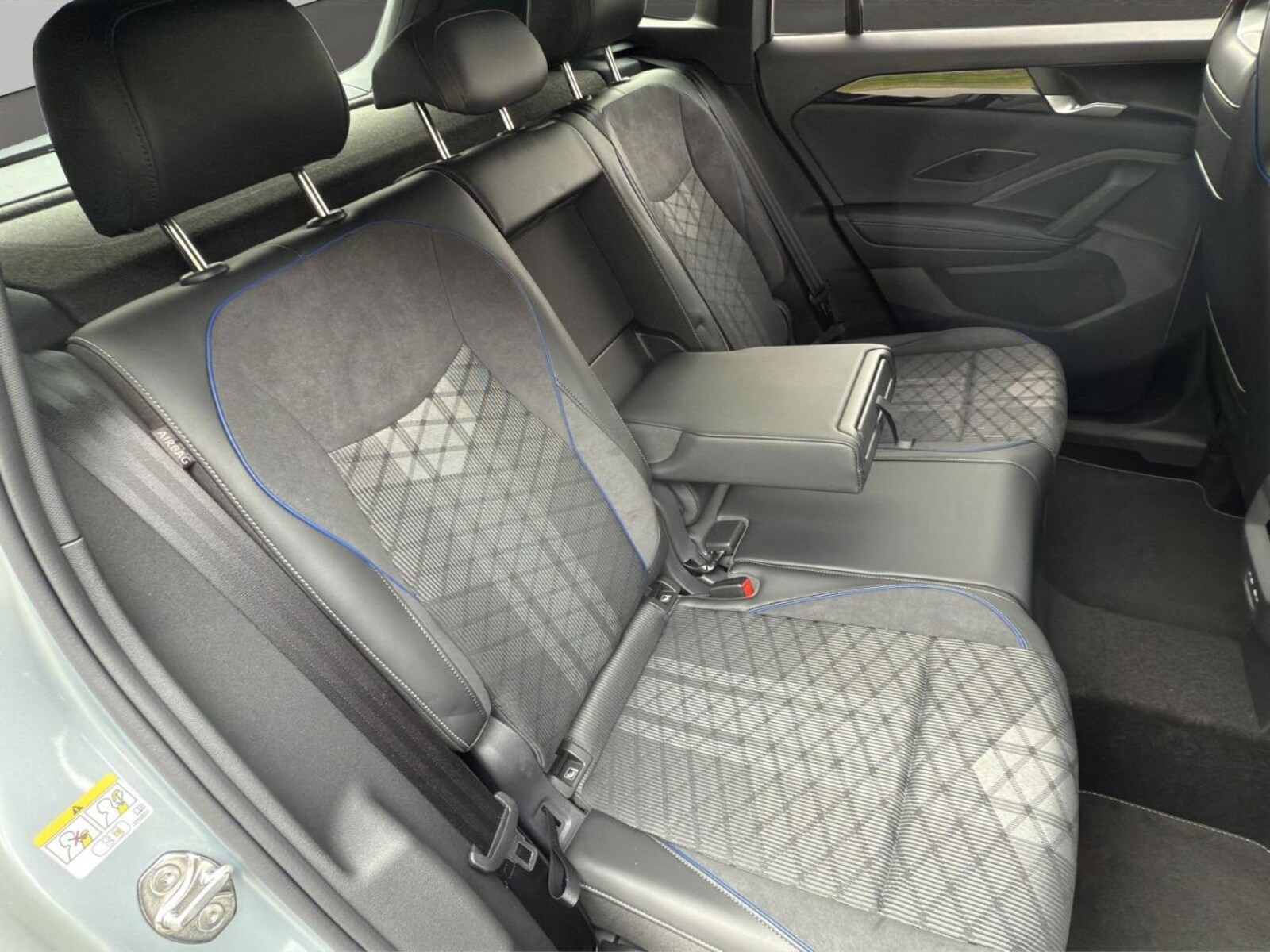 Volkswagen Tiguan – Bild 15
